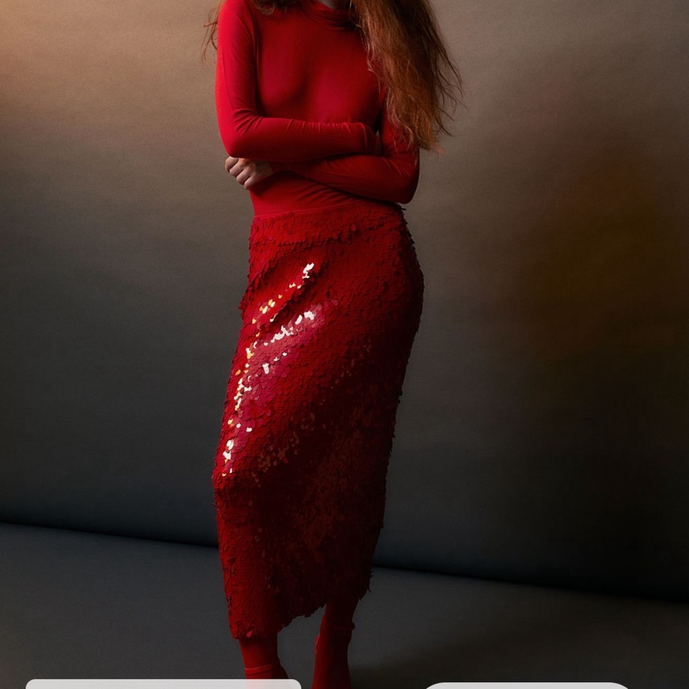 NWT H&M RED SEQUINED MIDI SKIRT SZ. M